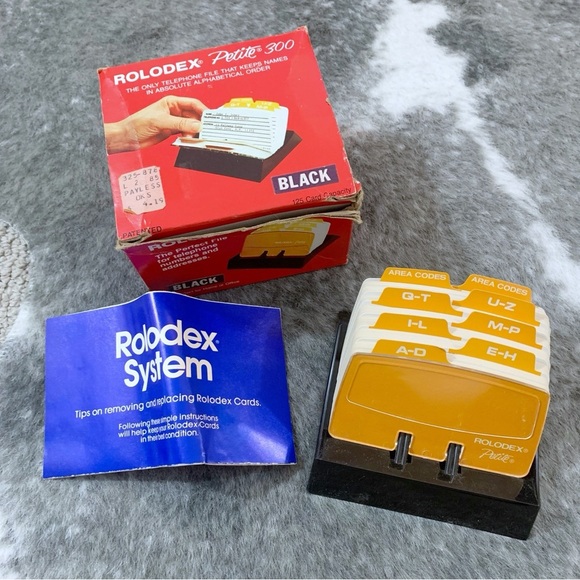 Vintage Rolodex Petite 300 - Picture 2 of 15